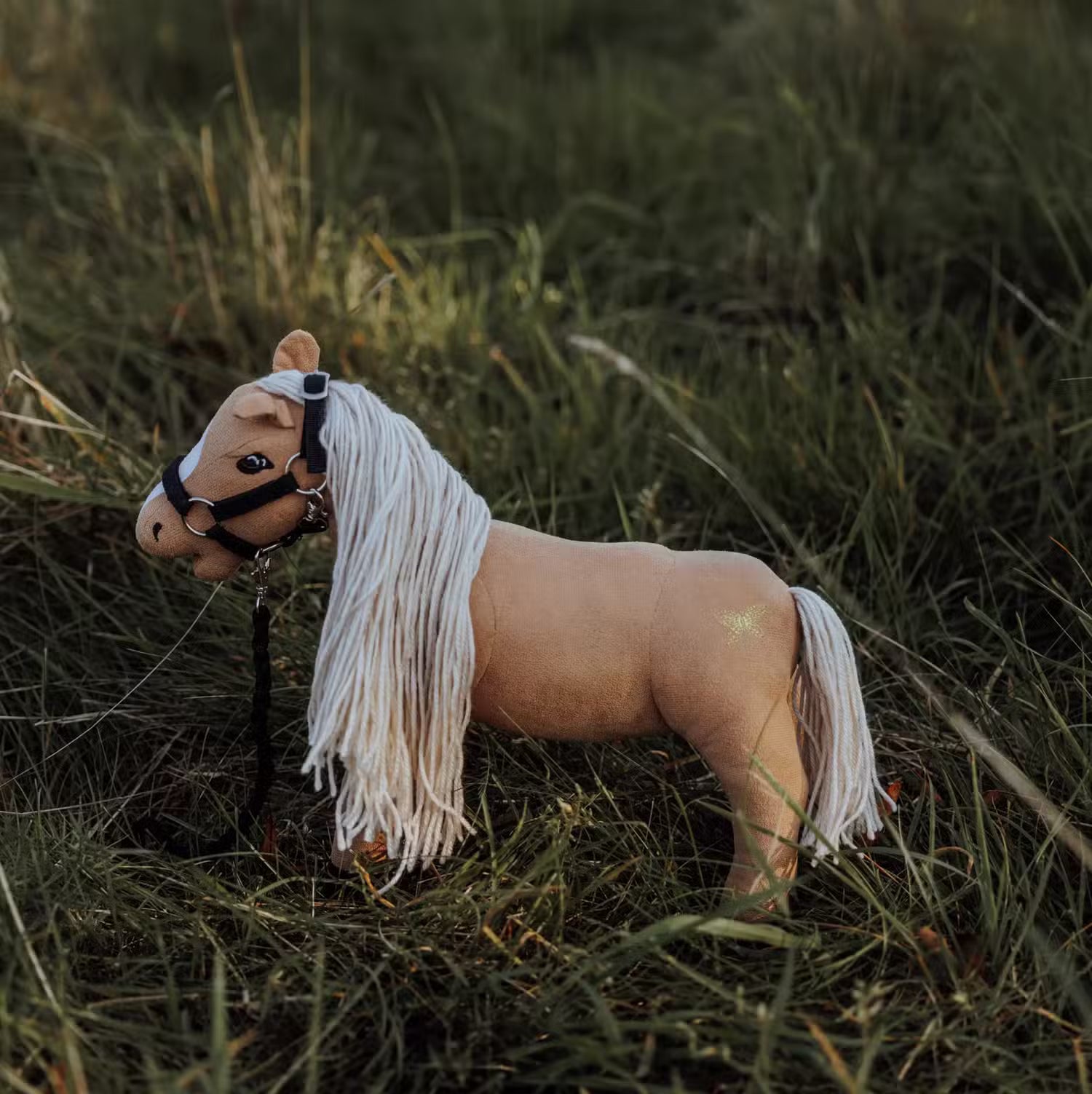 By Astrup Legehest Beige Daisy 30 Cm