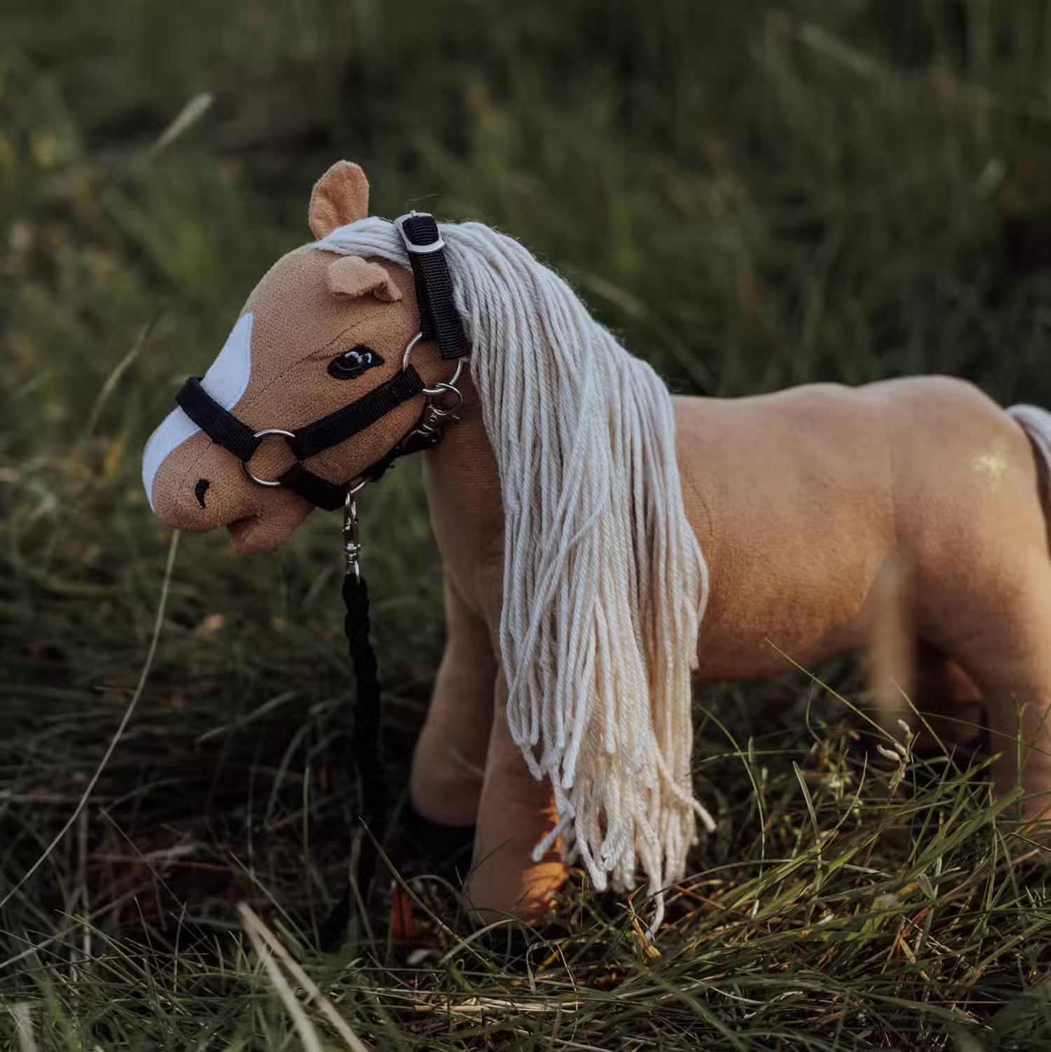 By Astrup Legehest Beige Daisy 30 Cm