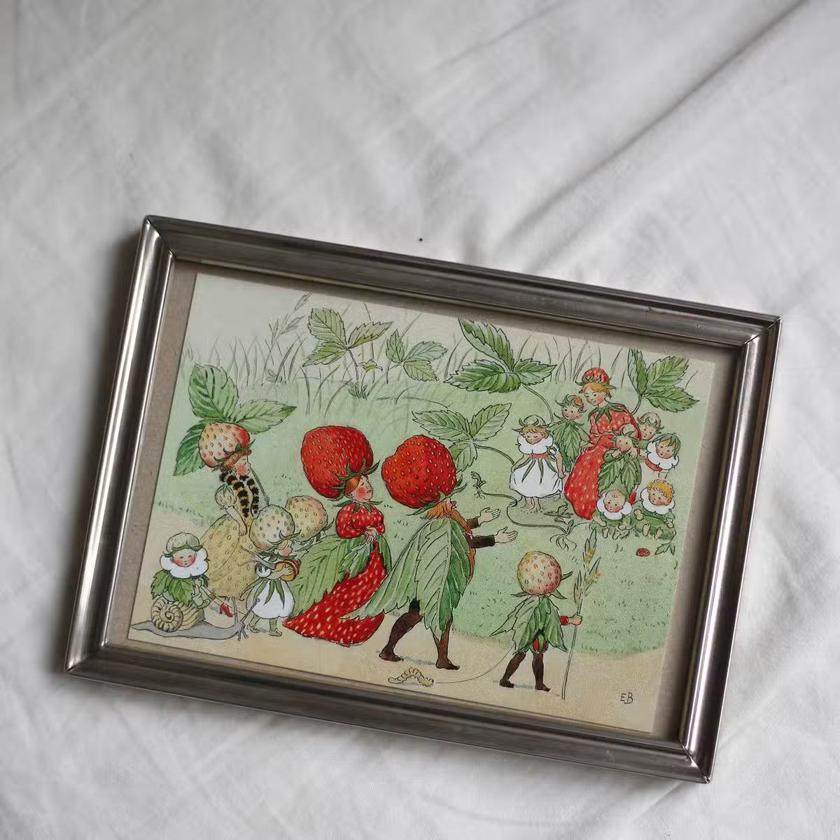 Elsa Beskow Postkort Jordbærfamilien