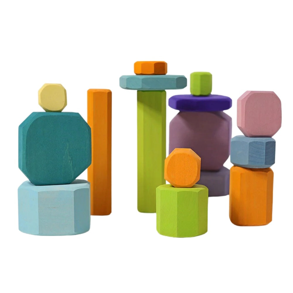 Farverige Grimms Træklodser i Net designet til kreativ leg og byggeri for børn.