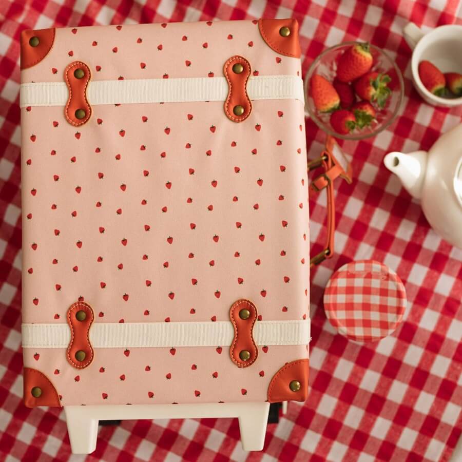 Olli Ella See-Ya Kuffert Strawberry