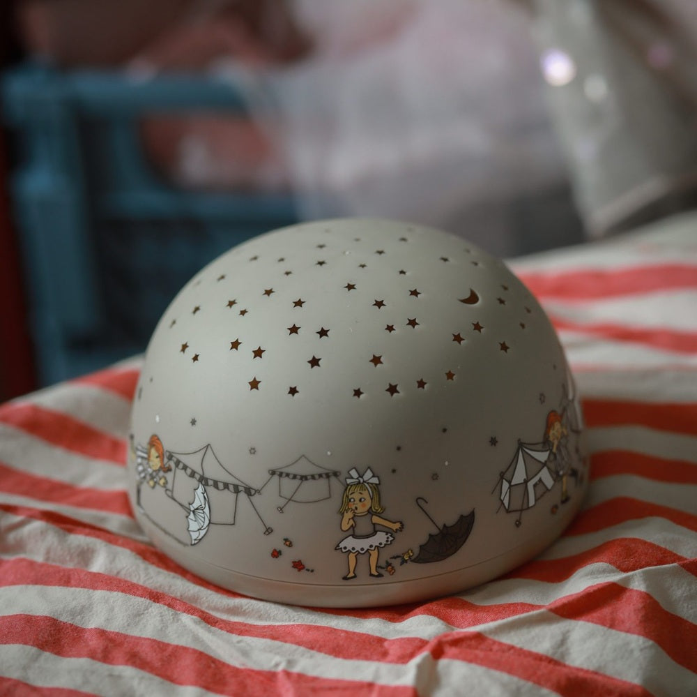 Pippi Langstrømpe Natlampe Med Stjernehimmel