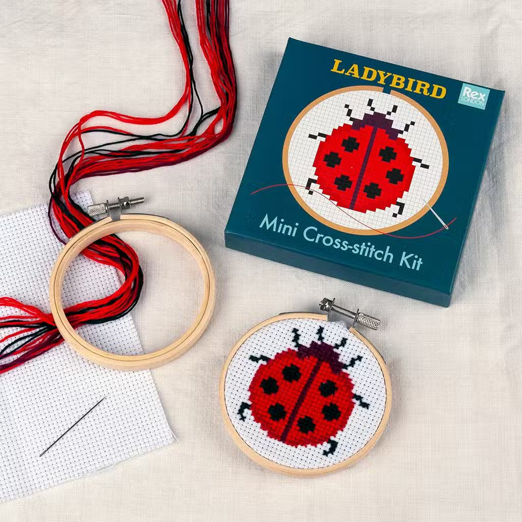 Rex London Broderi Mariehøne