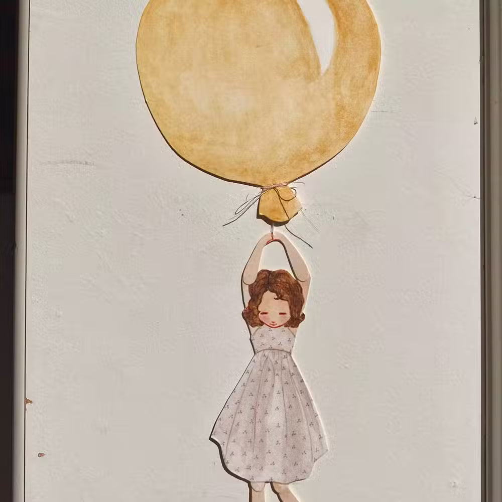 Tall Hat Tales Gul Ballon Med Pige