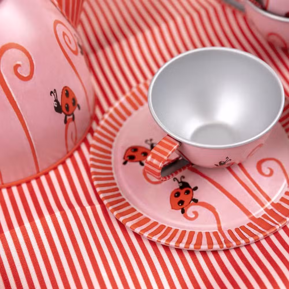 Alternative view of Egmont Toys Testel Mariehøns - I Picnic Kurv