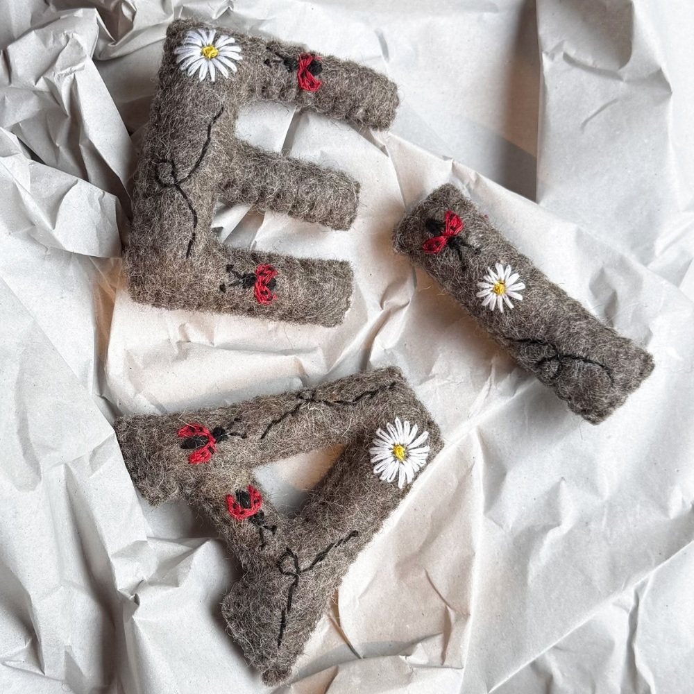 Gamcha Bogstav Grå Mariehøne 1 Gamcha Bogstav Grå Mariehøne